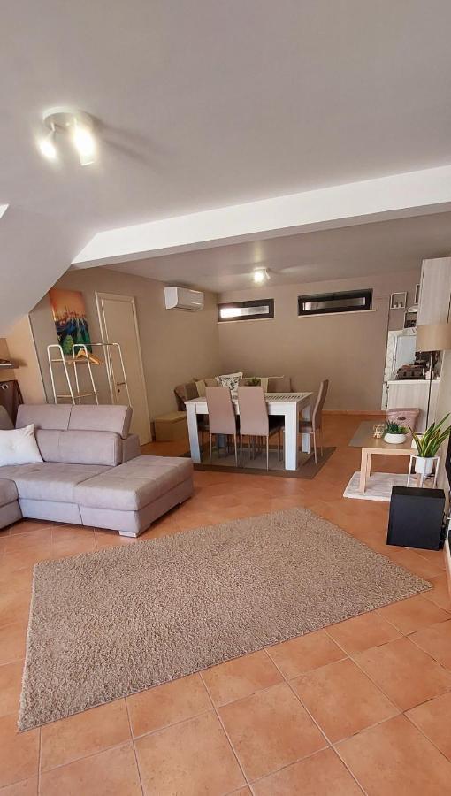 Casa Vacanza A 11 Km Dall'Aeroporto Di Palermo 卡里尼 外观 照片