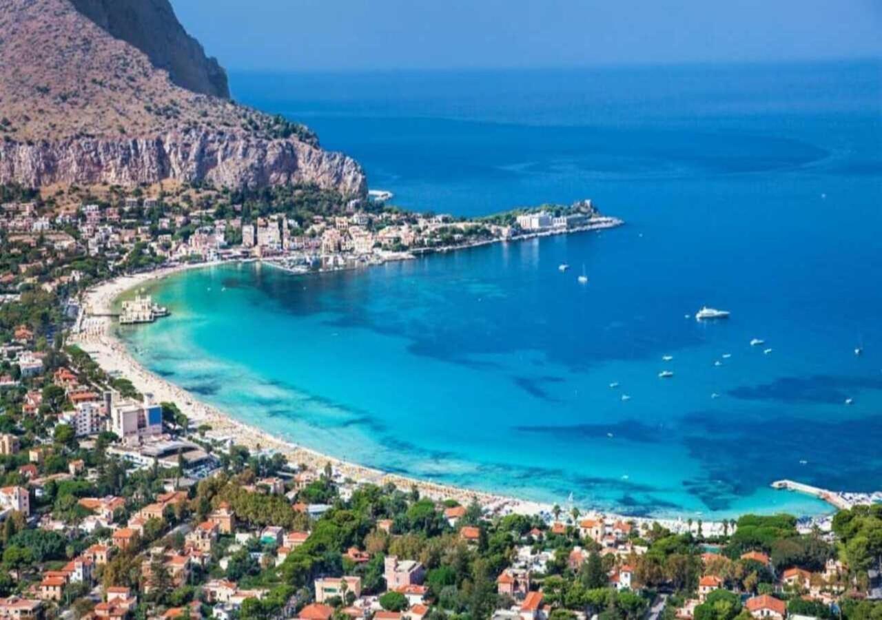 Casa Vacanza A 11 Km Dall'Aeroporto Di Palermo 卡里尼 外观 照片